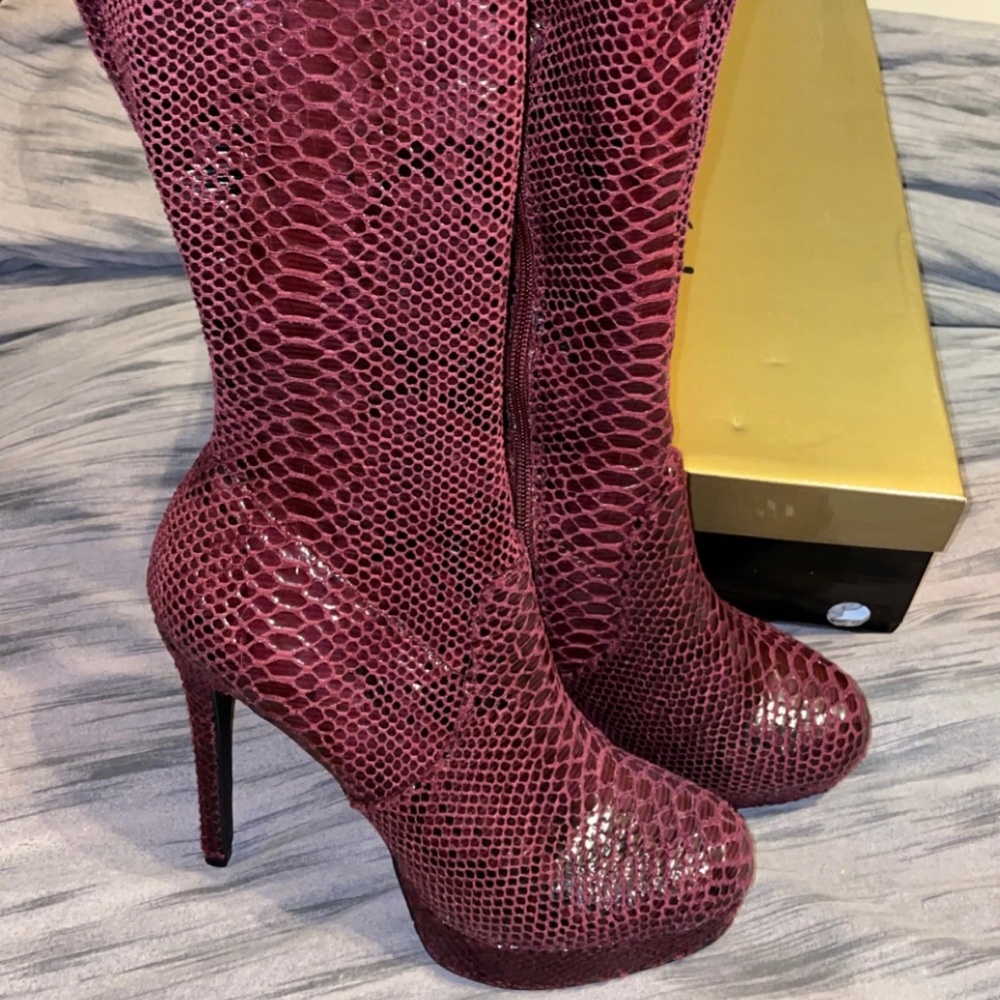 Thalia Sodi - CLARISSA OTK Boot